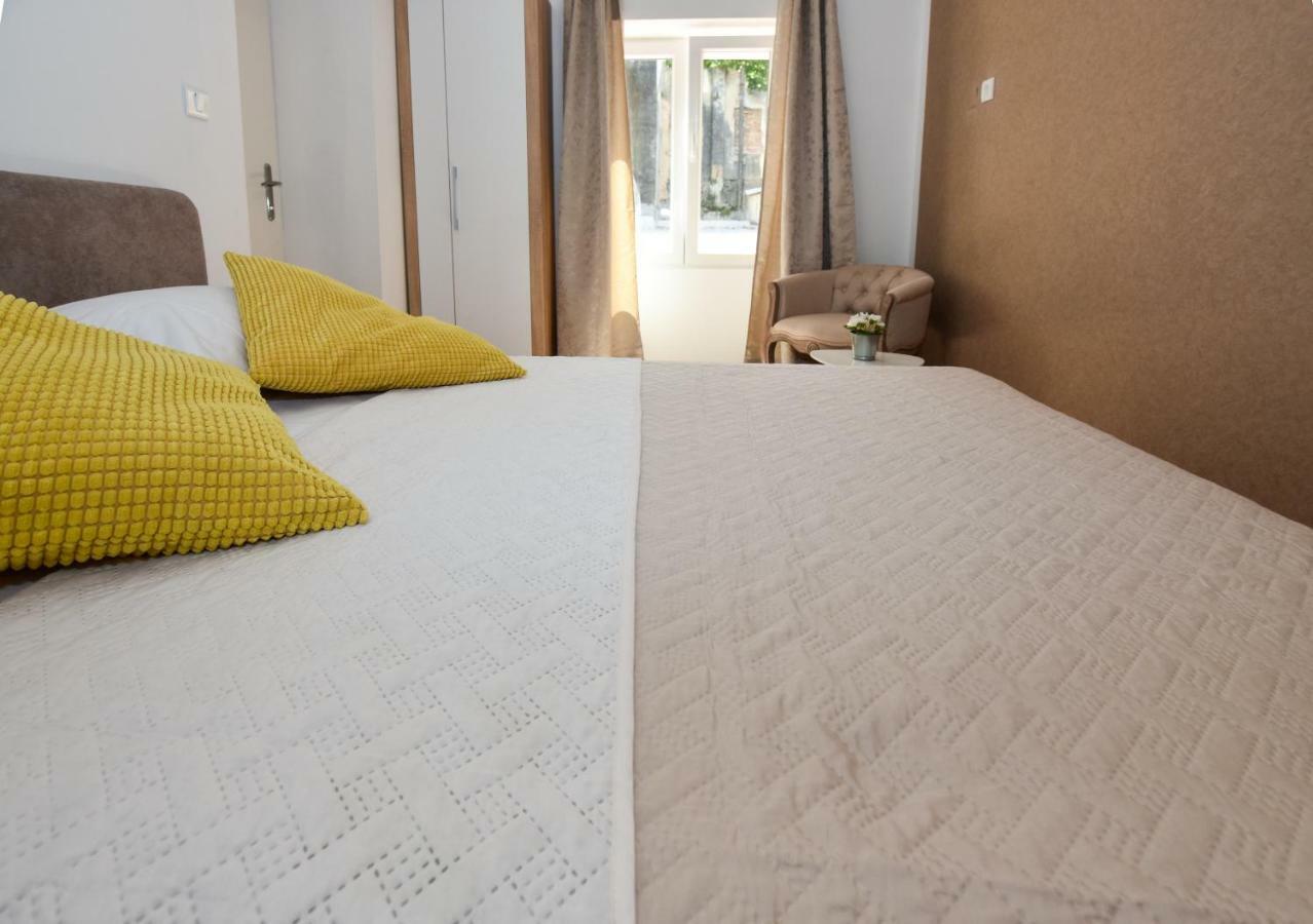 Rooms Patricija Zadar Bagian luar foto