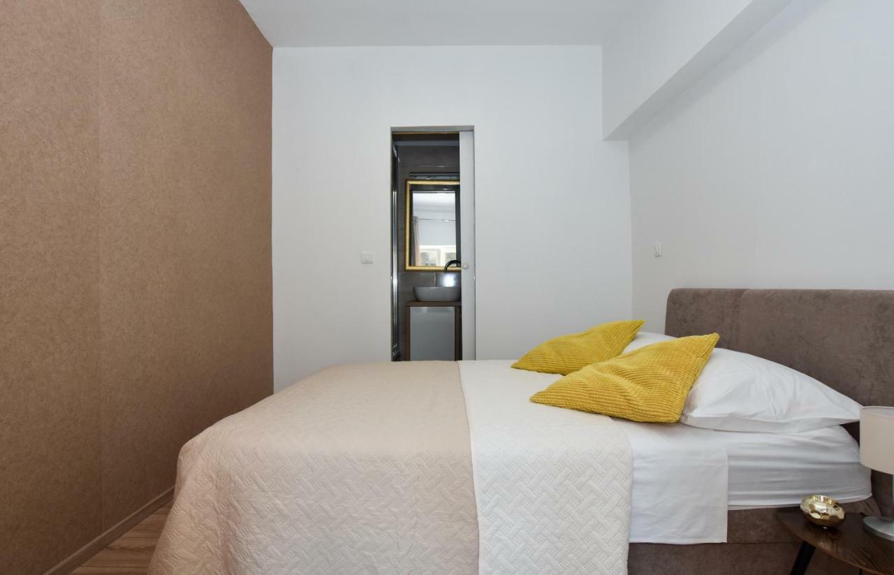Rooms Patricija Zadar Bagian luar foto