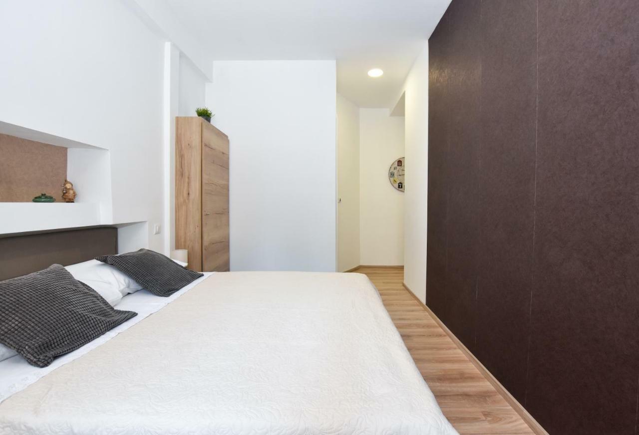 Rooms Patricija Zadar Bagian luar foto